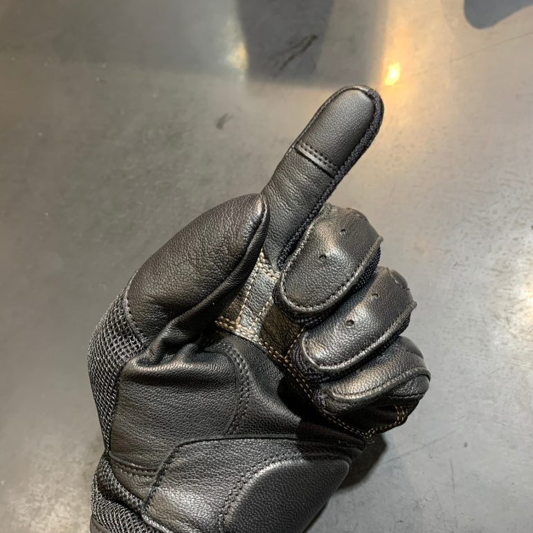 ダイネーゼの歴史を手に 進化を遂げて登場したBLACKJACK 2 GLOVESの魅力